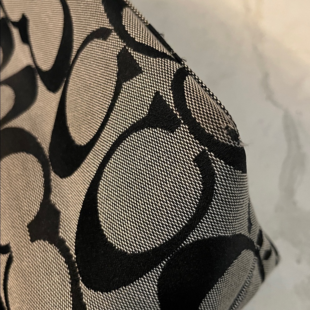 Coach Black and Gray Tote Bag..Tattersall Interior - Picture 12 of 13
